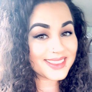 Meet your Posher, Valerie